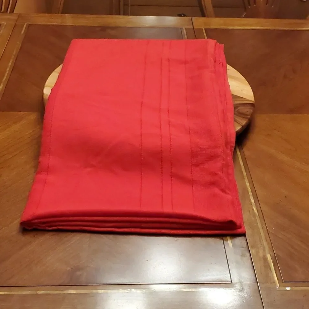 Red Tablecloth 82